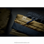 J0HV2306 dječji jahač 2 izolirana skijaška prsa djeca Helly-Hansen neonski koralj - Image 3