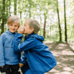 J0HV2430 juniorska loen kišna jakna djeca Helly-Hansen močvarna jagoda - Image 3